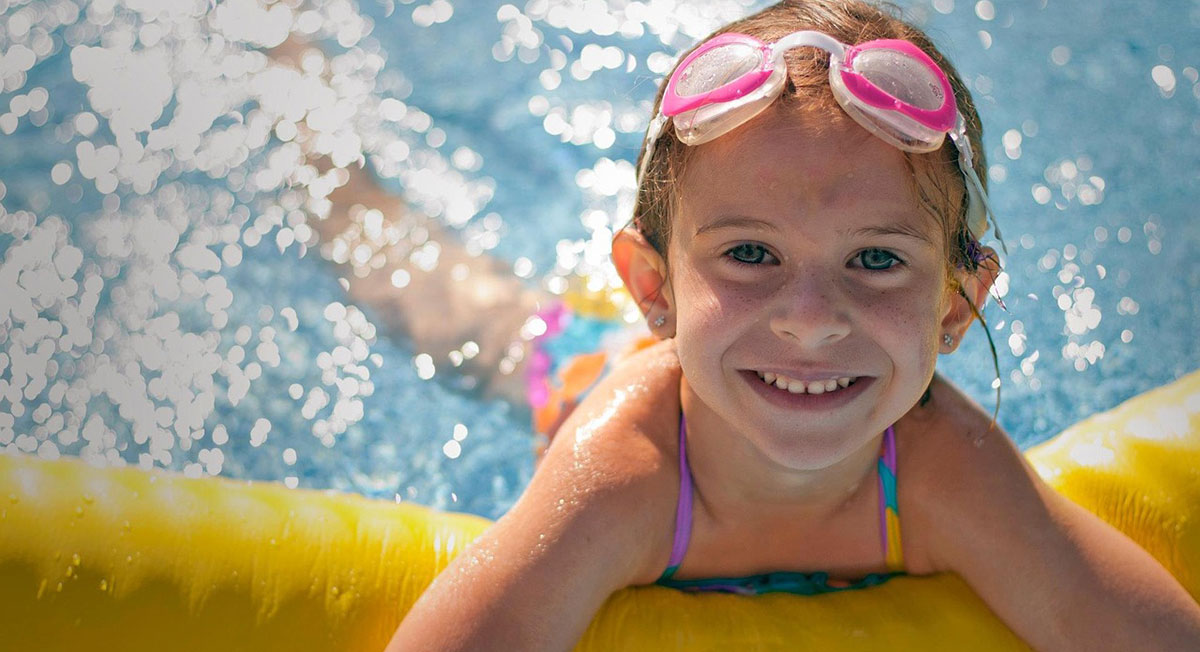 staying-safe-around-the-pool-this-summer-lennar-resource-center