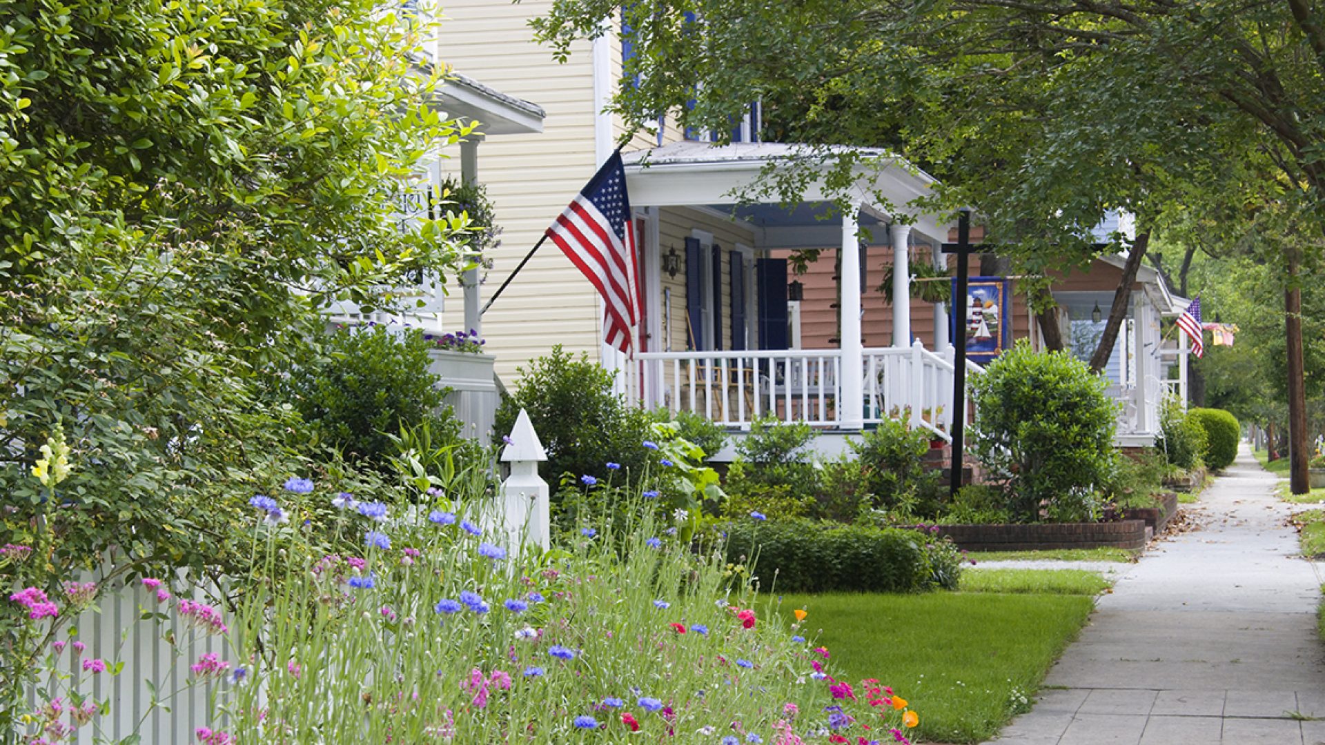 Share of in-foreclosure sales drops to 15-year low; cash sales fall to 8-year low