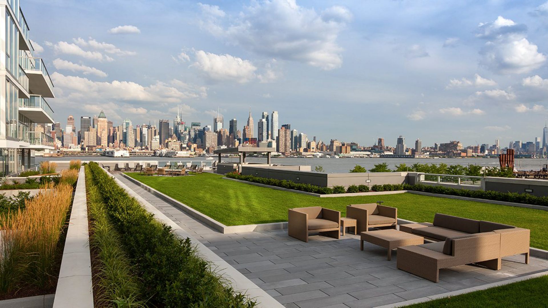 Dynamite views, quiet spaces in Weehawken