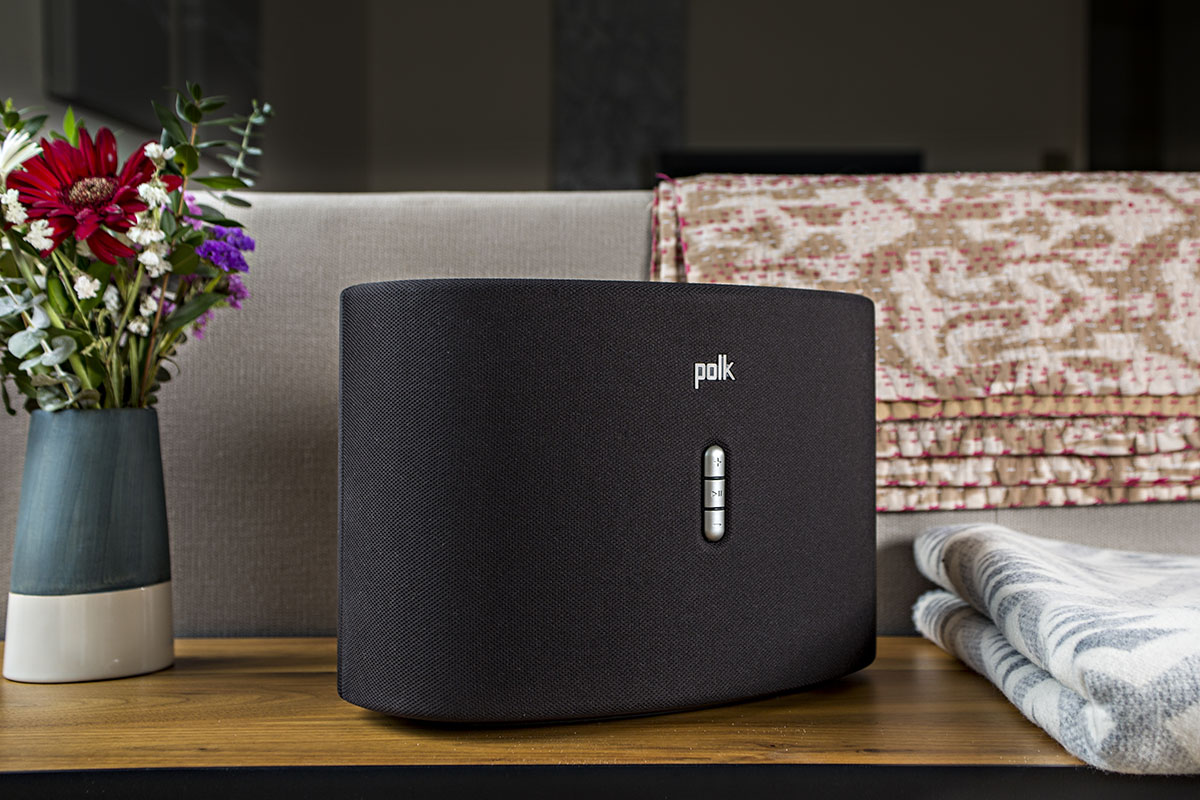 polk_omni_s6_compact_wireless_wifi_speaker_lifestyle_012