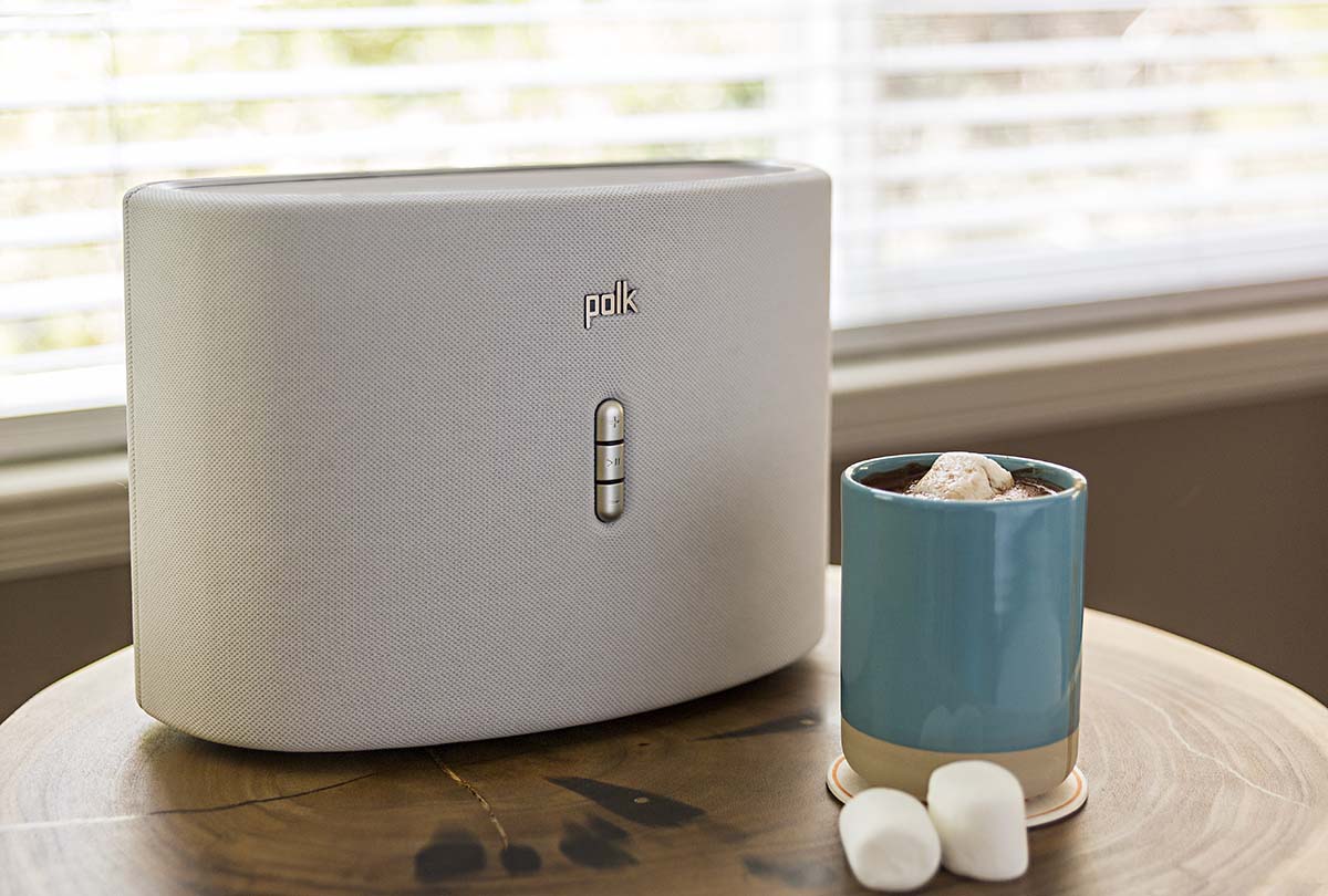 polk_omni_s6_wireless_compact_speaker_lifestyle_010