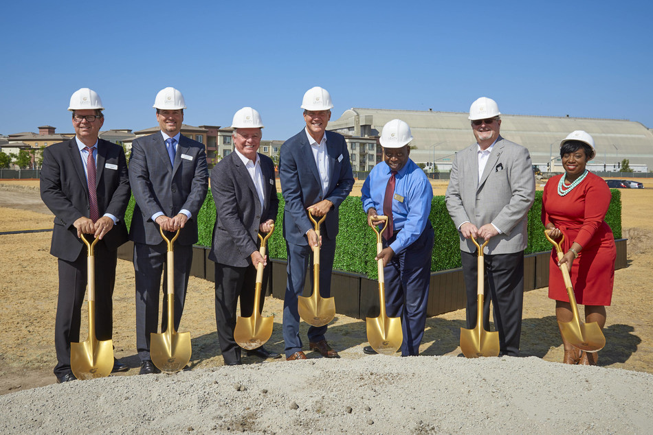 Lennar Corporation Ground-breaking - Lennar Resource Center