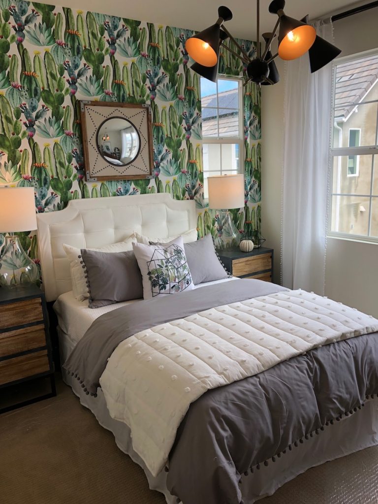 green interior design wallpaper bedroom