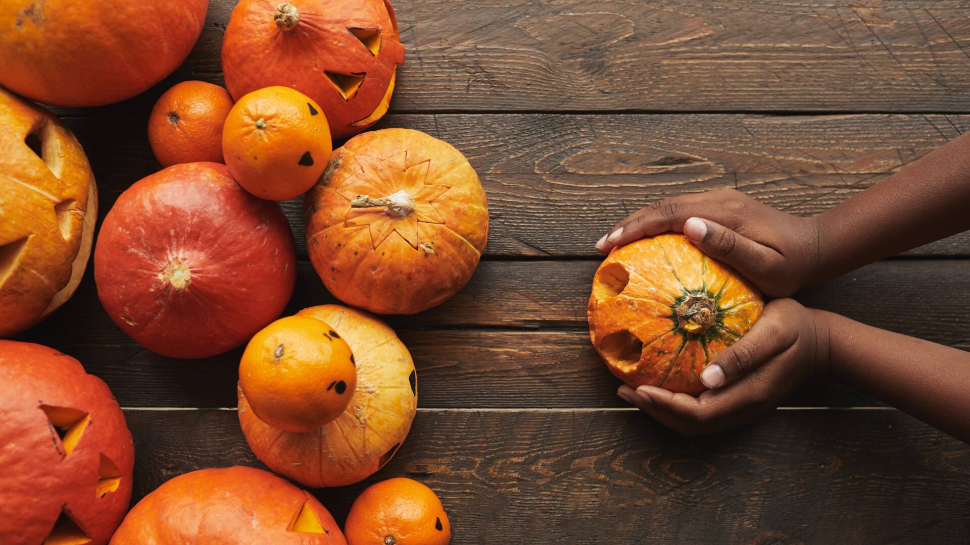 Fall decor home tips with pumpkins