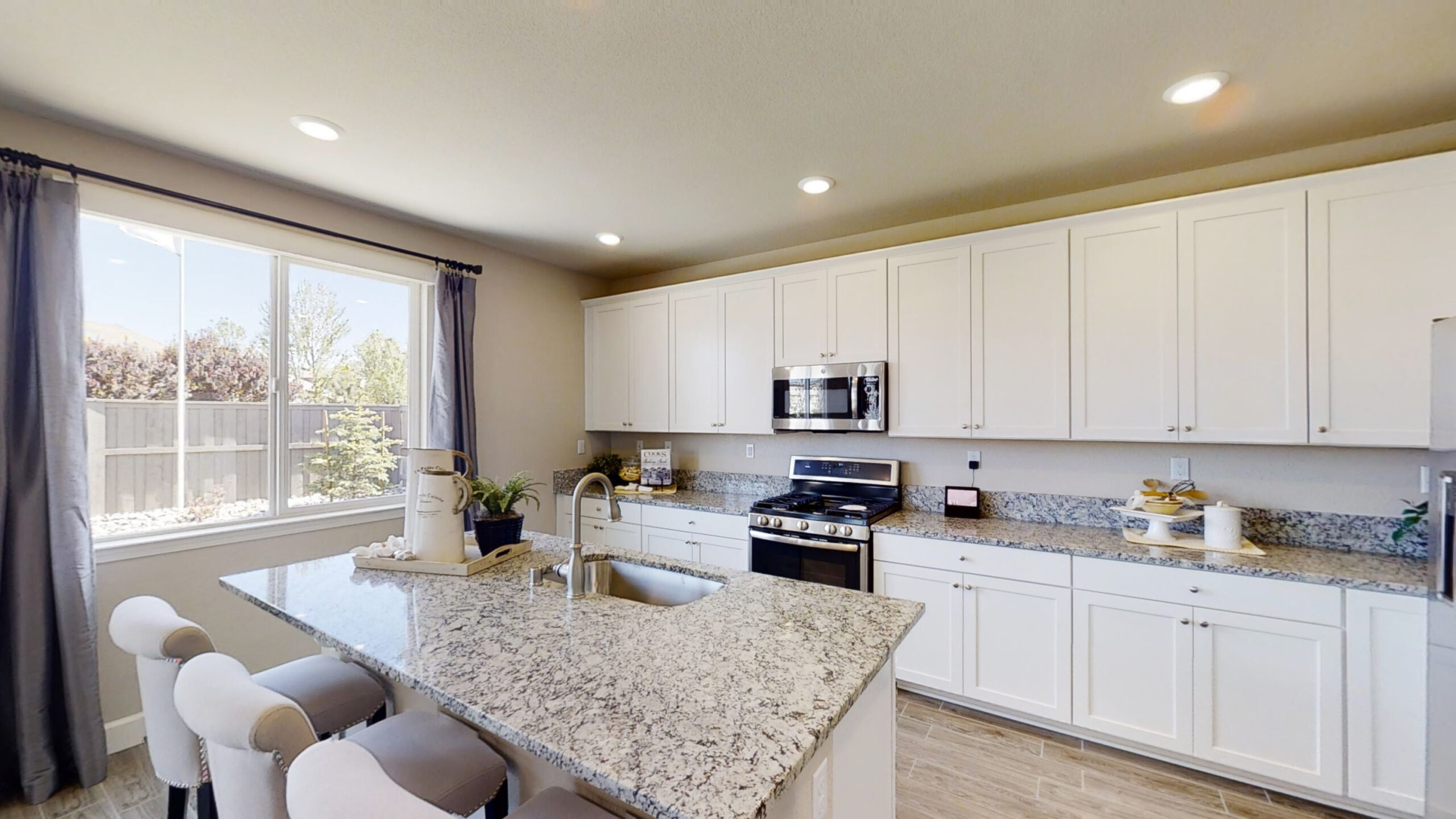 Lennar Sendero kitchen