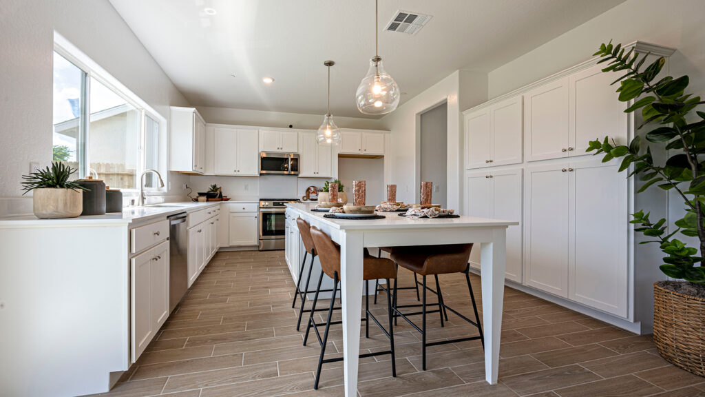 Lennar Avertine kitchen and dining