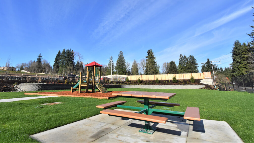 Lennar Seattle Mountain Crest amenities playground