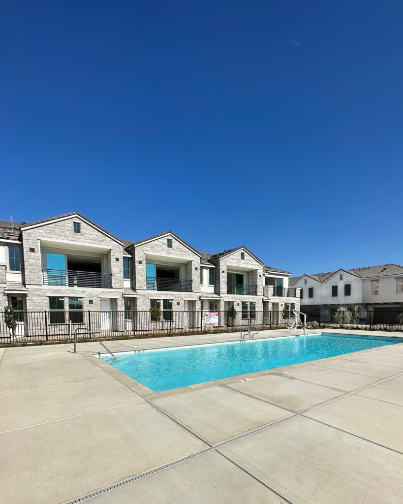 Lennar Starling Townhomes pool