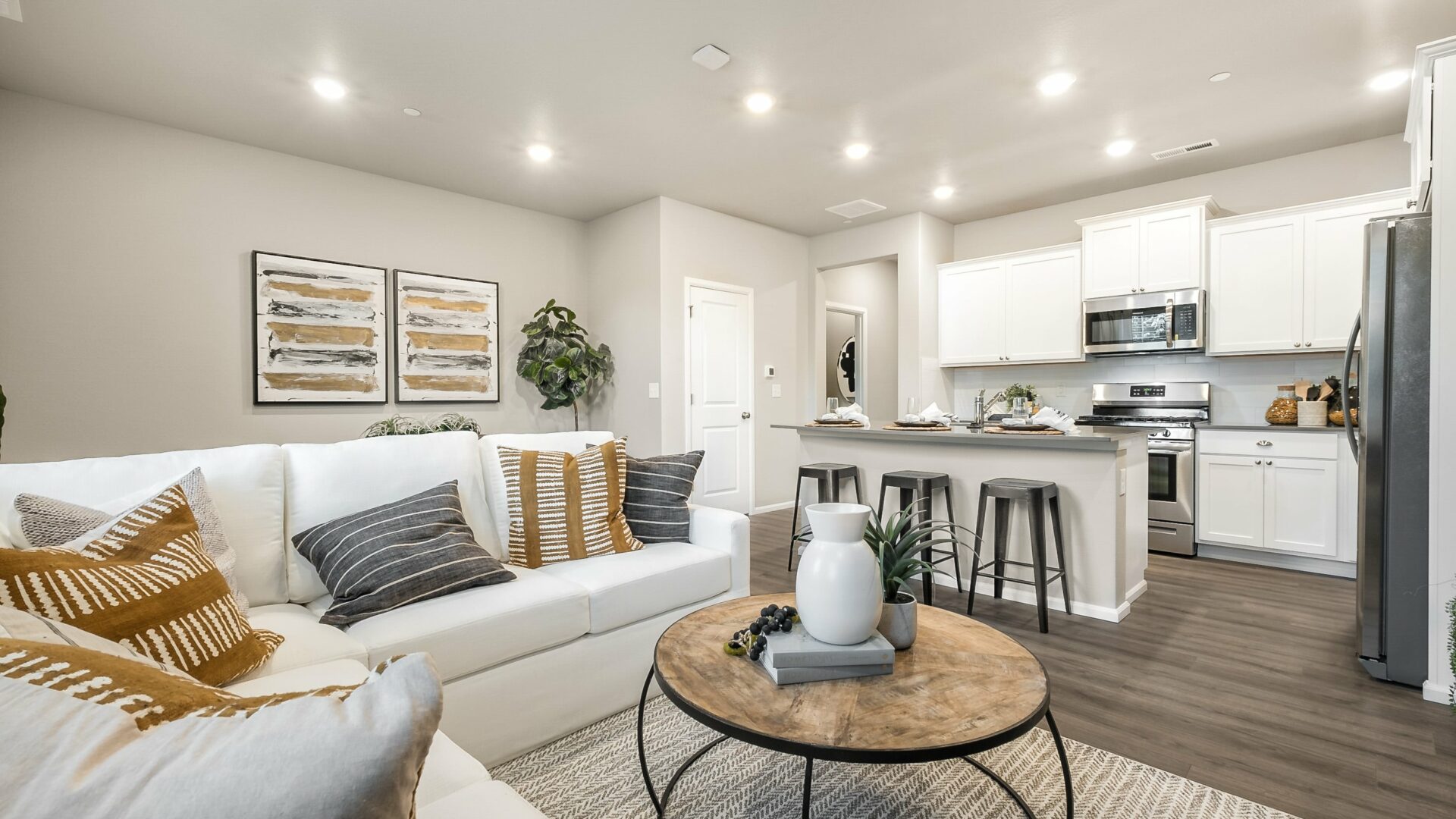 Lennar Stonehill living room and kitchen open concept