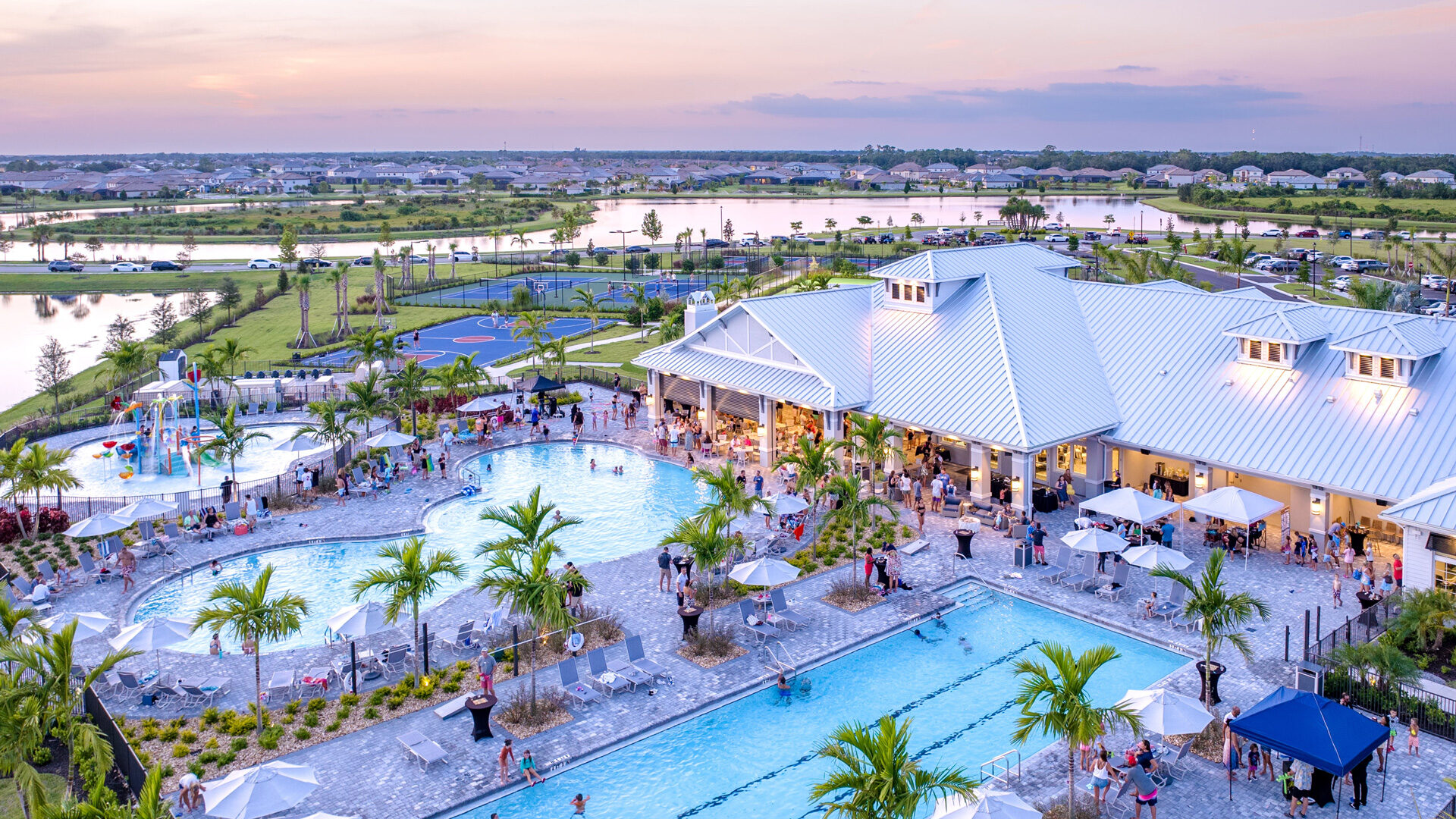 Southwest Florida pool amenities