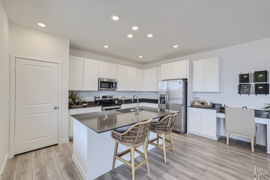 Lennar Barefoot Lakes Chelton kitchen