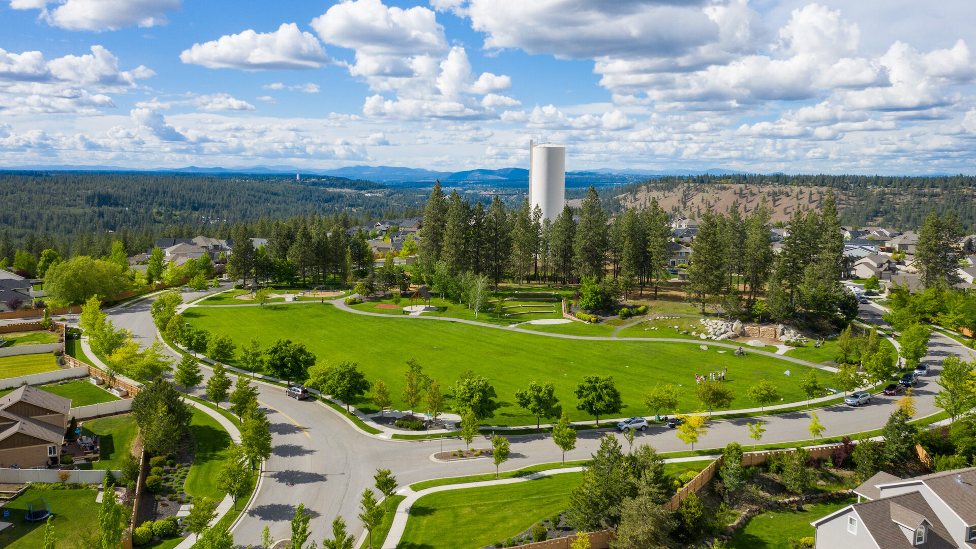 Arial image of the amenities available at Tangle Ridge