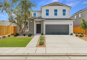 Exterior shot of the Boardwalk model at Riverstone, from the Surf Series