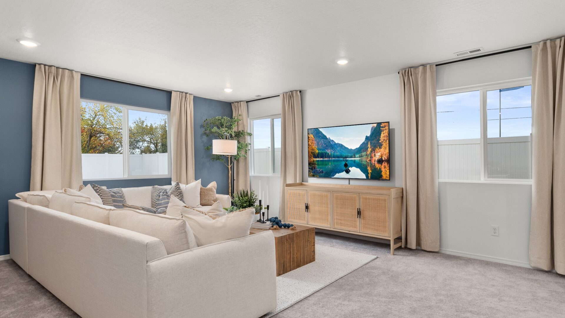 Lennar Blue Spruce Meadows living room