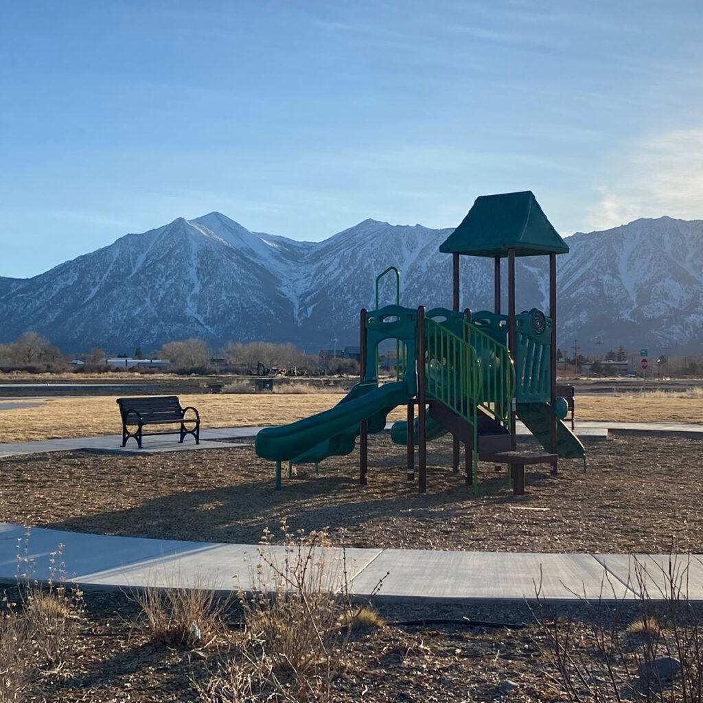 Weser Creek Heybourne_Meadows playground