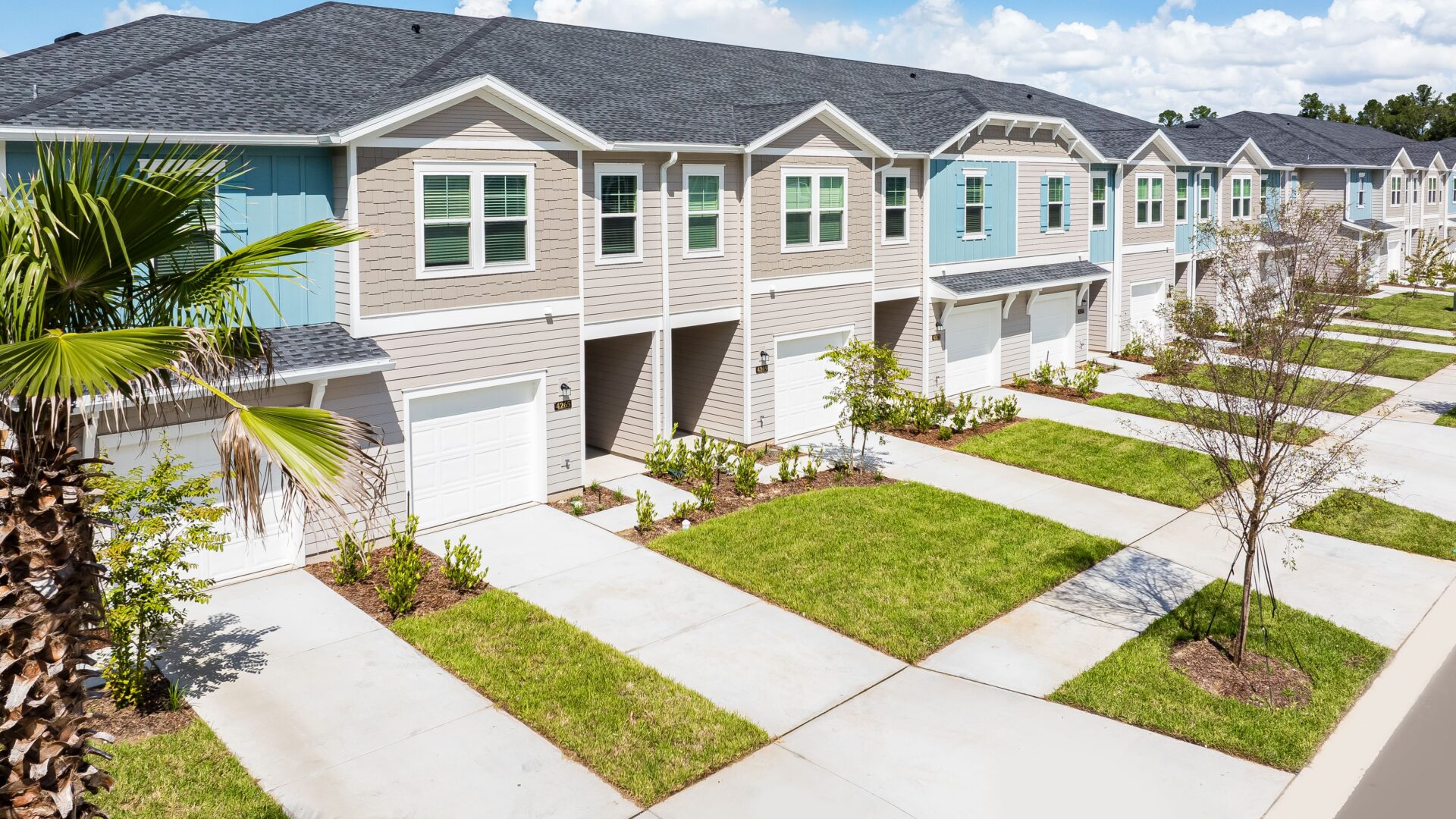 Longbay Townhomes Streetscape