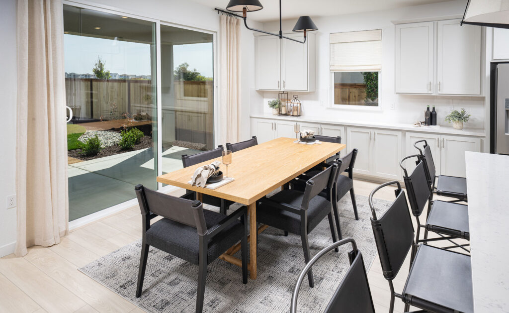 Drifton at Northlake dining area