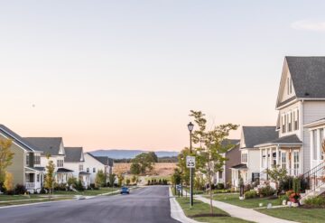 Woodbourne Manor Streetscape