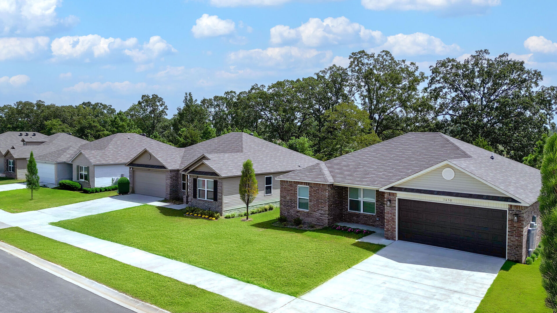 Lennar Investor Marketplace Sandy Acres Streetscape