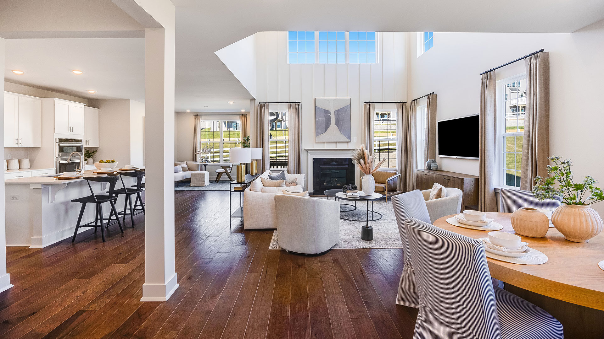 Valley View Park Signature_Pic_Hickory Kitchen and great room