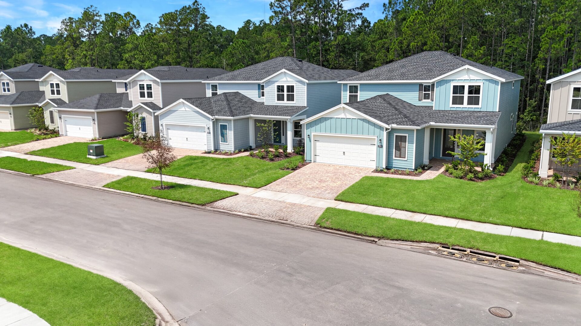 Russell Retreat streetscape