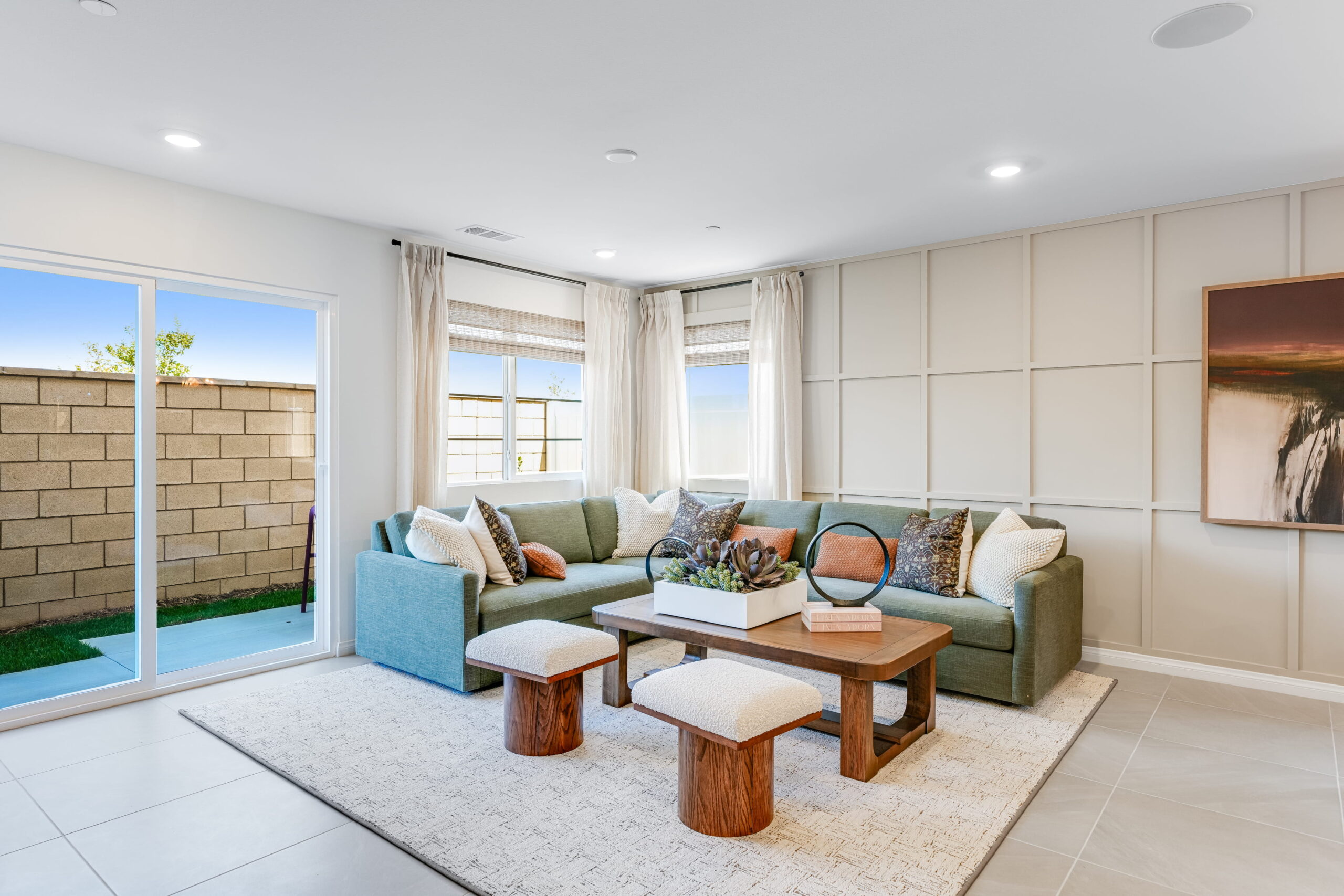 Overlook at Emerald Ridge living area