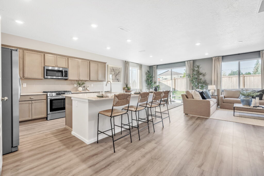 Manor Collection Hayden Canyon Hamilton kitchen