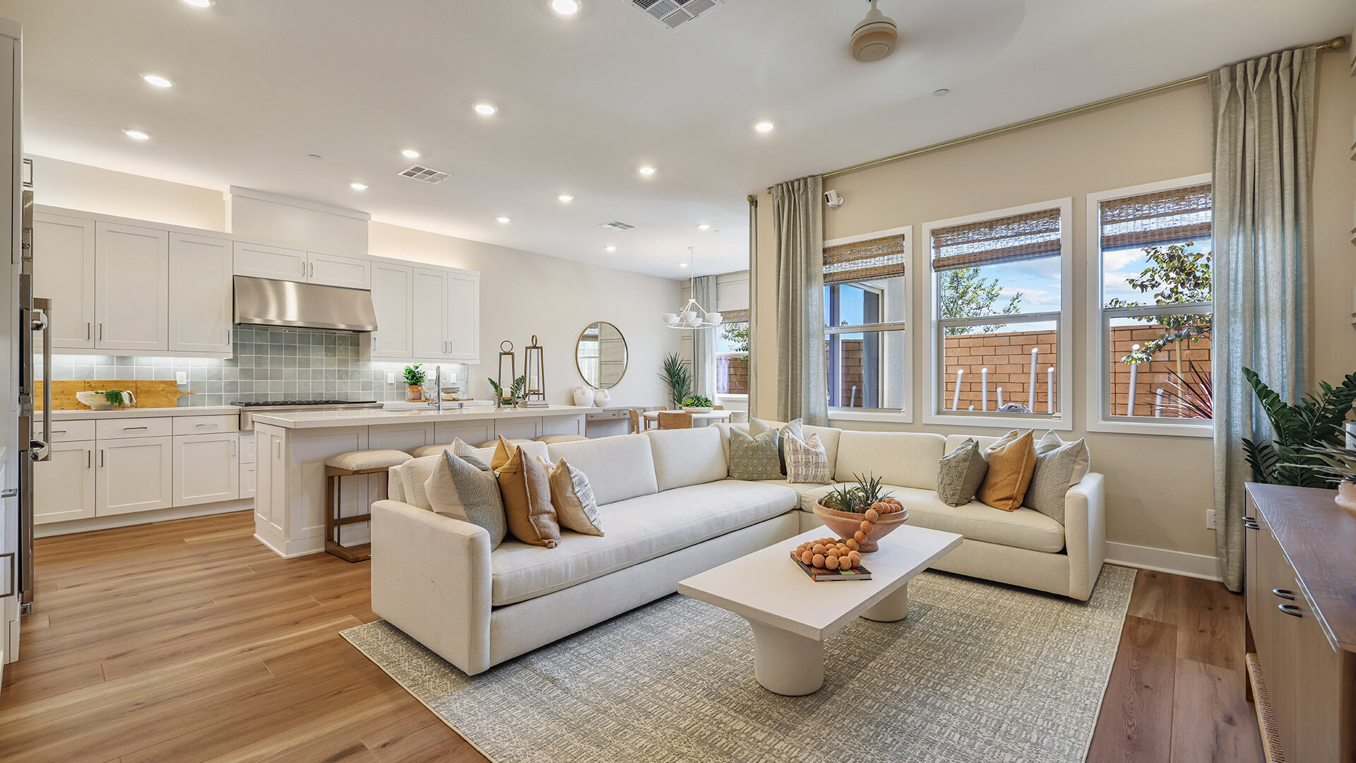 Ridgeview Metro Heights open concept living area